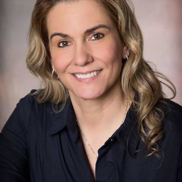 Meet your Posher, Laura - Picture 1 of 3